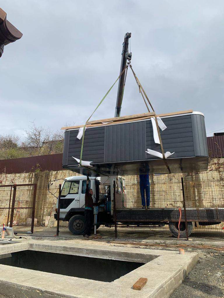 Доставка и установка плавательного спа бассейна Vortex Spas