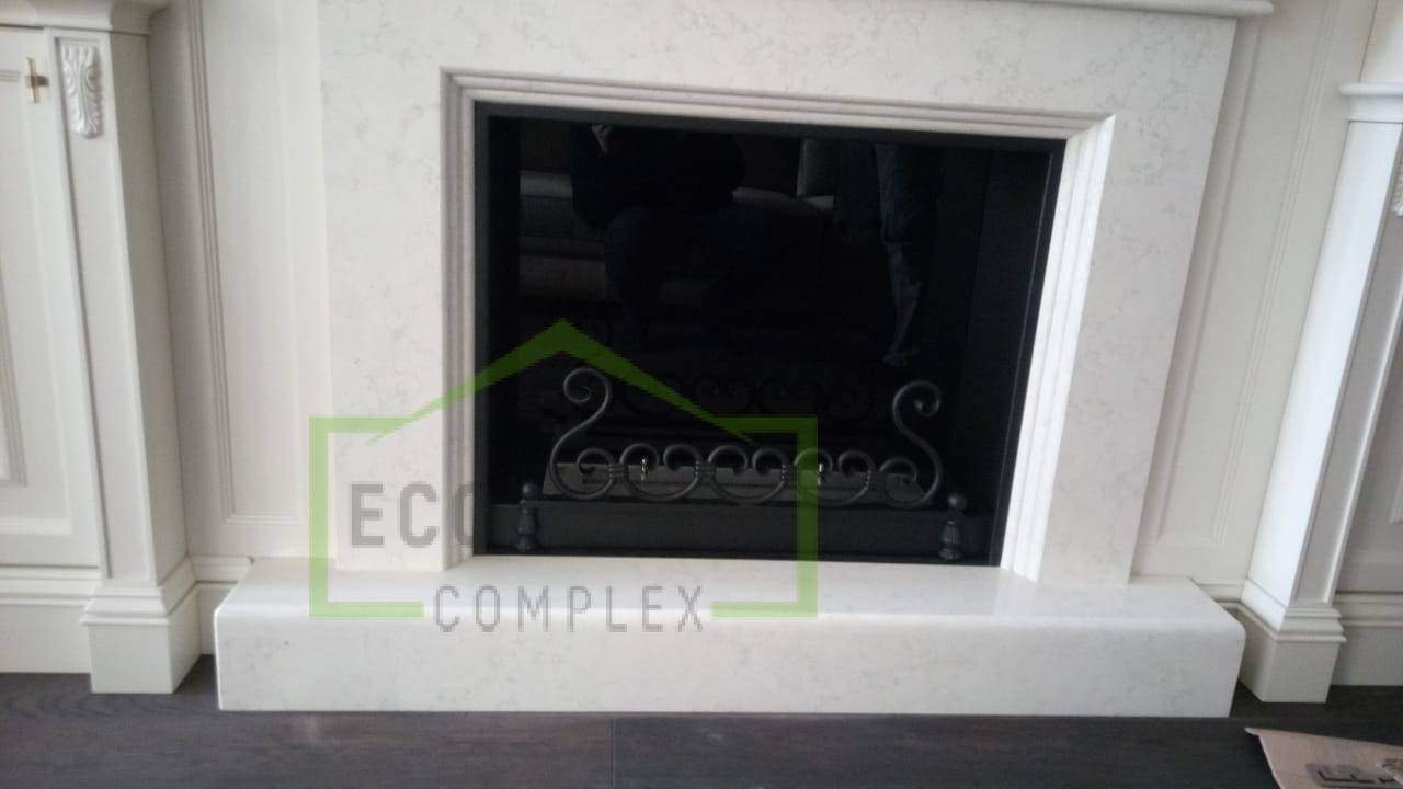 Установка биокамина RuFire Eligio с индивидуальной кованной решёткой