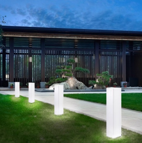 Светильник Колонна 30х80 питание от АКБ, RGB